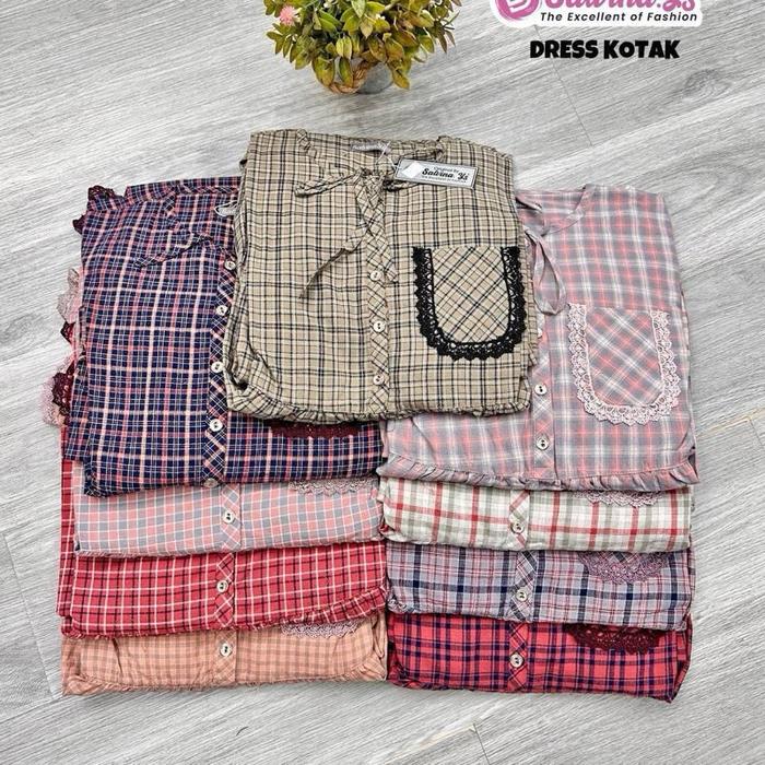 Midi dres salvina ys motif kotak kotak saku renda