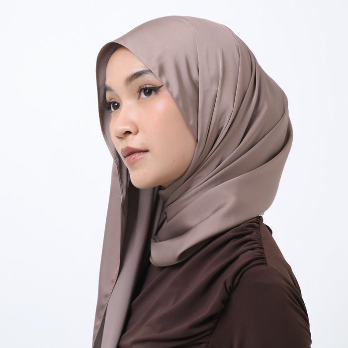 Daissy - Mecca Sateen Shawl (Pasmina Sateen Silk)