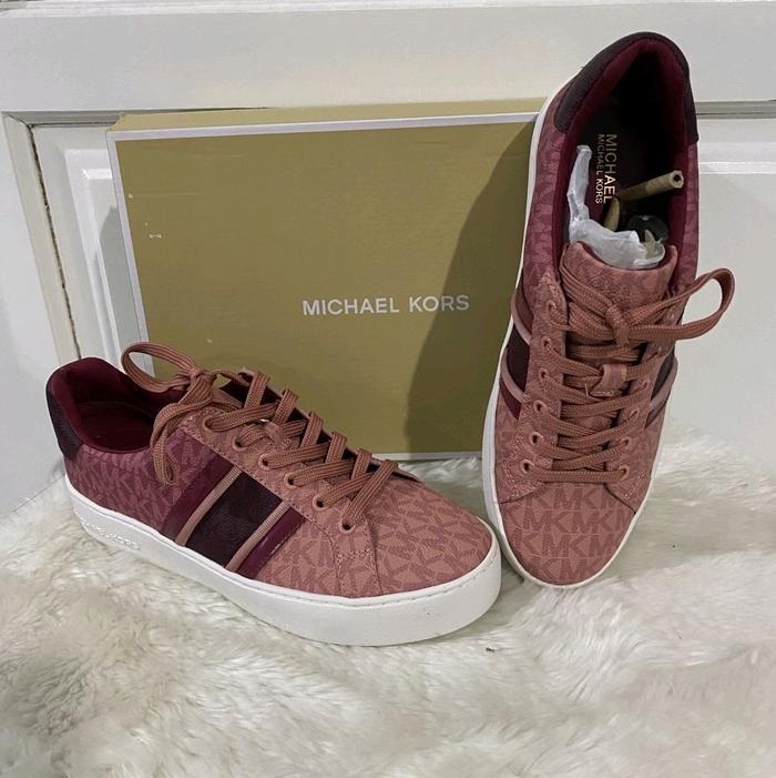 sepatu wanita mk poppy lace up berry multi in