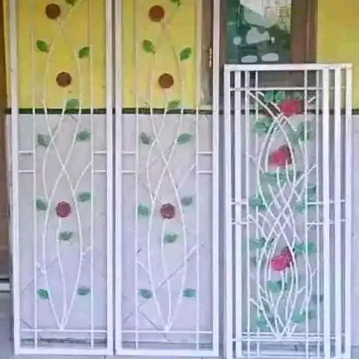 teralis jendela gambar bunga