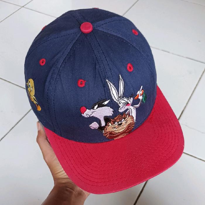 topi vintage acme cloting looney tunes