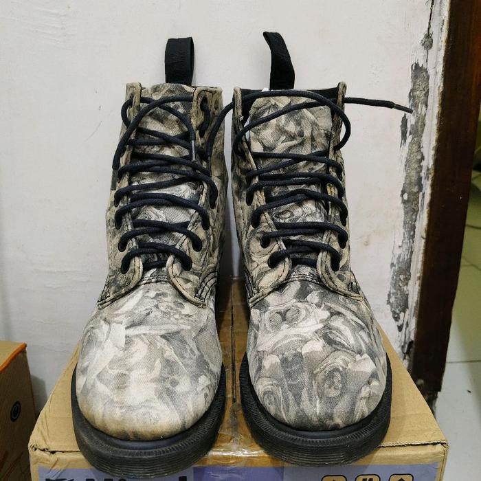 Dr. Martens Docmart High 1460 Beckett boots skull rose canvas print second bekas