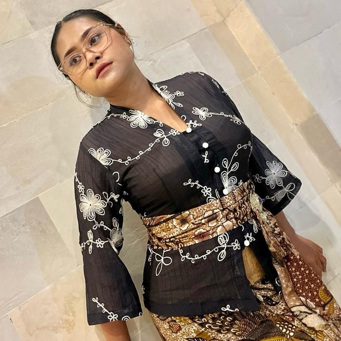 KEBAYA BALI EMBROIDERY HITAM || Kebaya Kartini || Bordir Elegan || Kebaya Motif Bunga