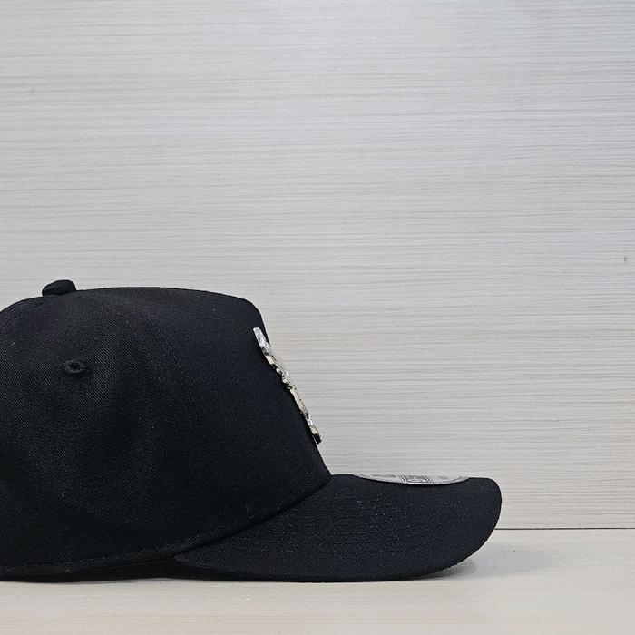 TOPI BASEBALL BANTENG HITAM PLAT BESI SILVER