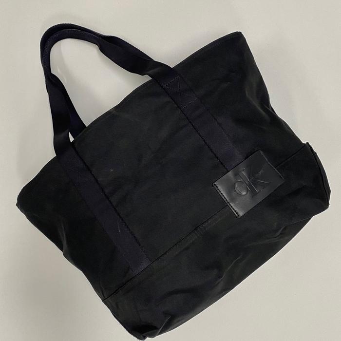 CALVIN KLEIN JEANS LAPTOP TOTE BAG PLUS DENIM SHIRT