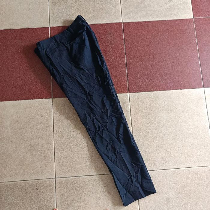 celana formal/kantor uniqlo biru dongker kehitaman