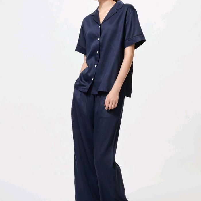 Setelan Piyama Satin Lengan Pendek Celana Panjang Pajamas Baju Tidur UNIQLO ORIGINAL