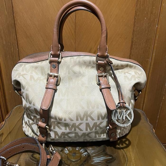 MK bedford satchel crossbody tan