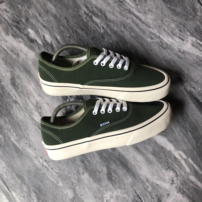 Vans Authentic Hijau Sepatu Sneakers Pria Wanita Kualitas Premium Nyaman Digunakan