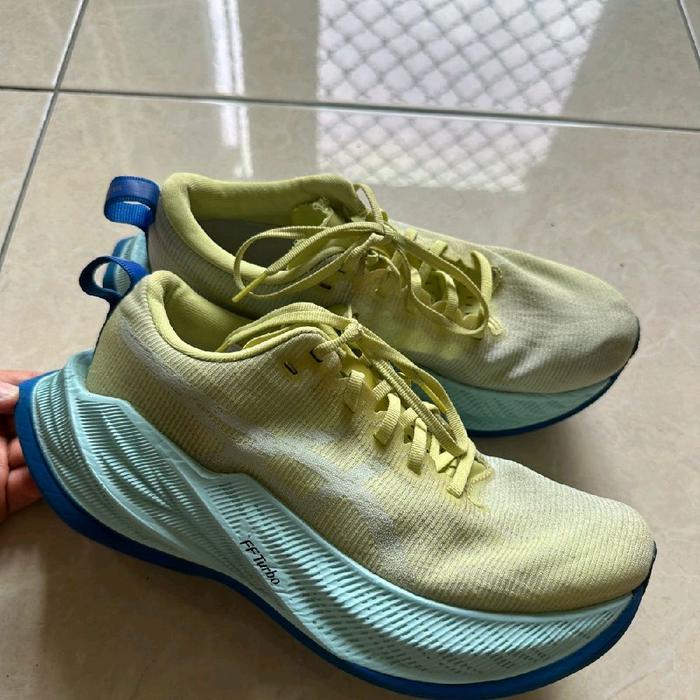 asics superblast woman size 39