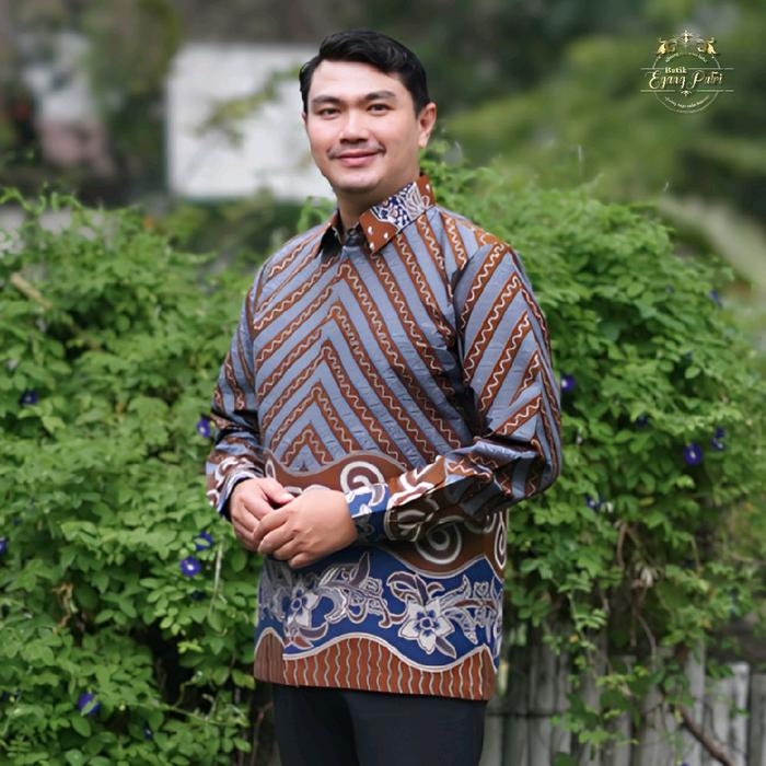 Batik Eyang Putri-Kemeja Katun Lengan Panjang