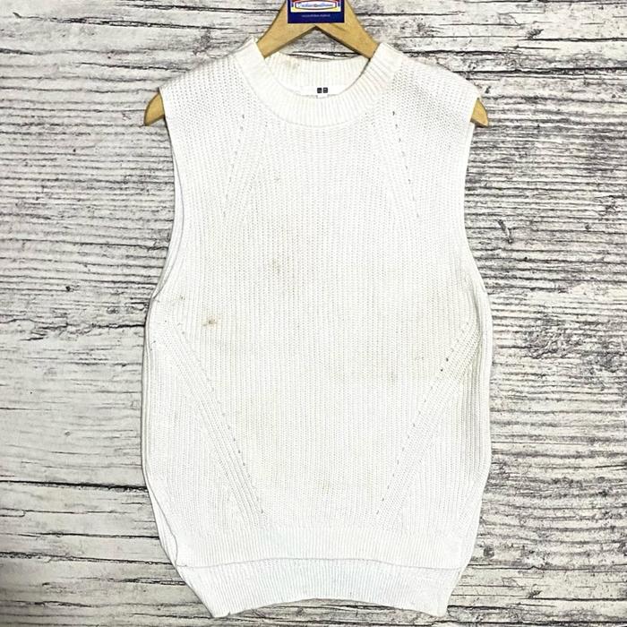 Vest rajut rompi knit knitwear kepang UNIQLO putih outer casual atasan perempuan cewek wanita second