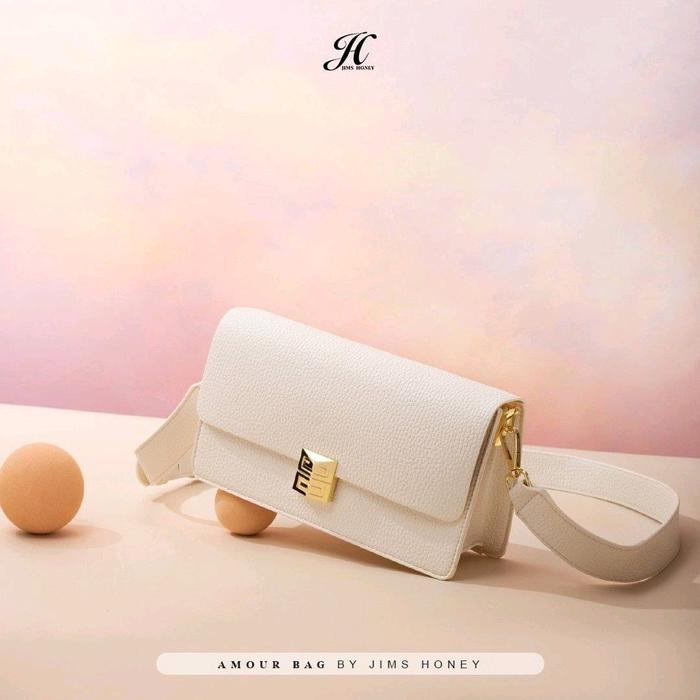 Amora bag from jims honey