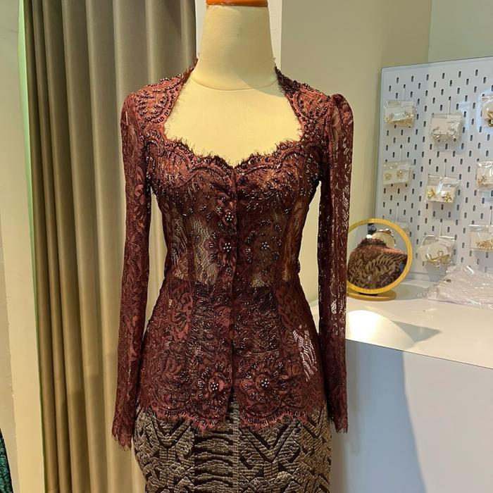 Kebaya brokat segilima payet bahan import lace