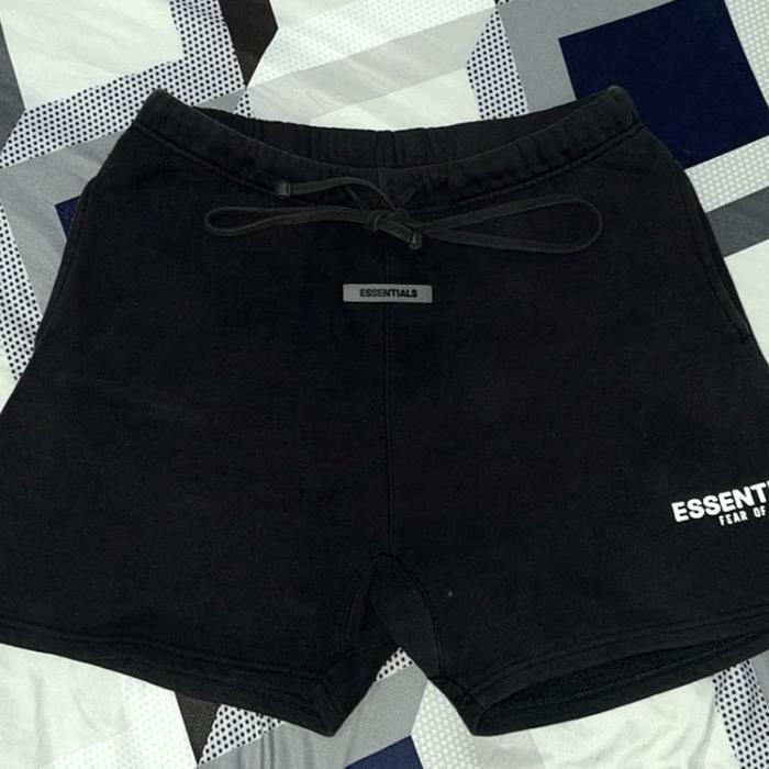 Celana pendek essentials second original