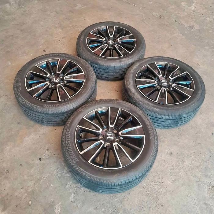 Velg original standar wrv ring17 pcd 5x114 plus ban bridgestone 215 55 r17