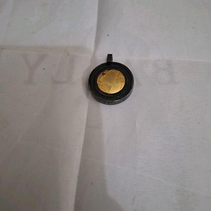 Liontin branded  LSM black gold  Kalung kesehatan  Limited edition  Barang terawat  Pemakaian pribad