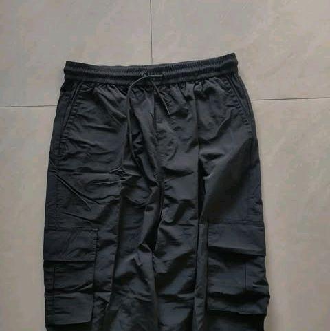 Celana Training Jogger Cargo Parasut SPAO Size L Original Second