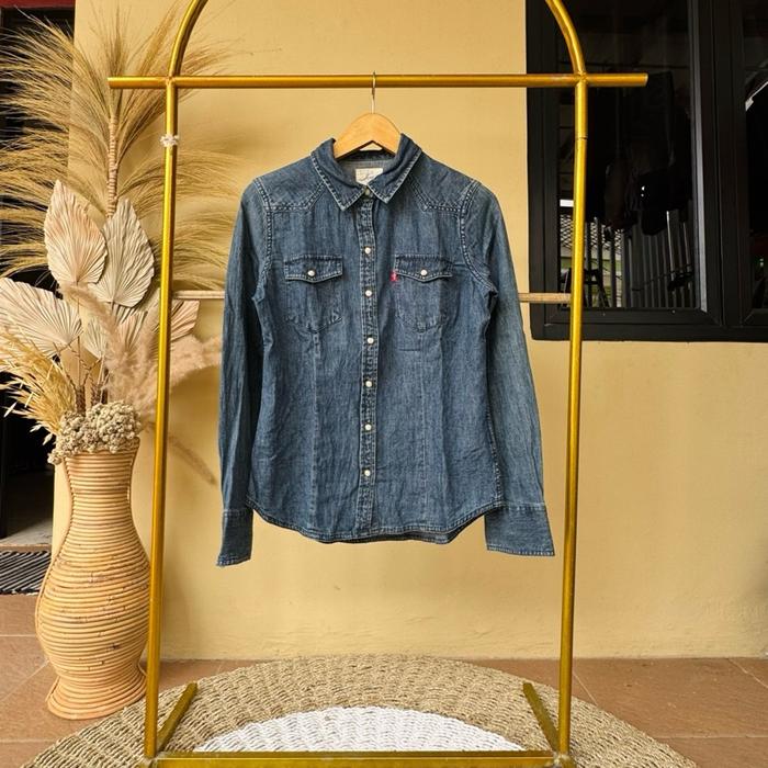LEVIS DENIM SHIRT XS KANCING BATU