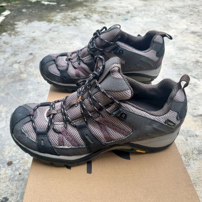 Sepatu Hiking Merrell Vibram 25.5 Goretex