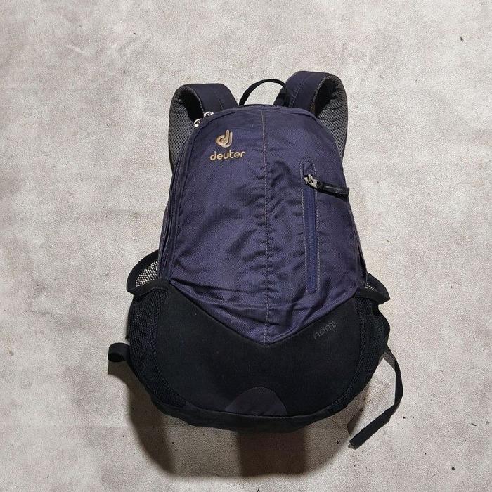 Tas ransel daypack outdoor hiking gunung deuter nomi ungu bekas