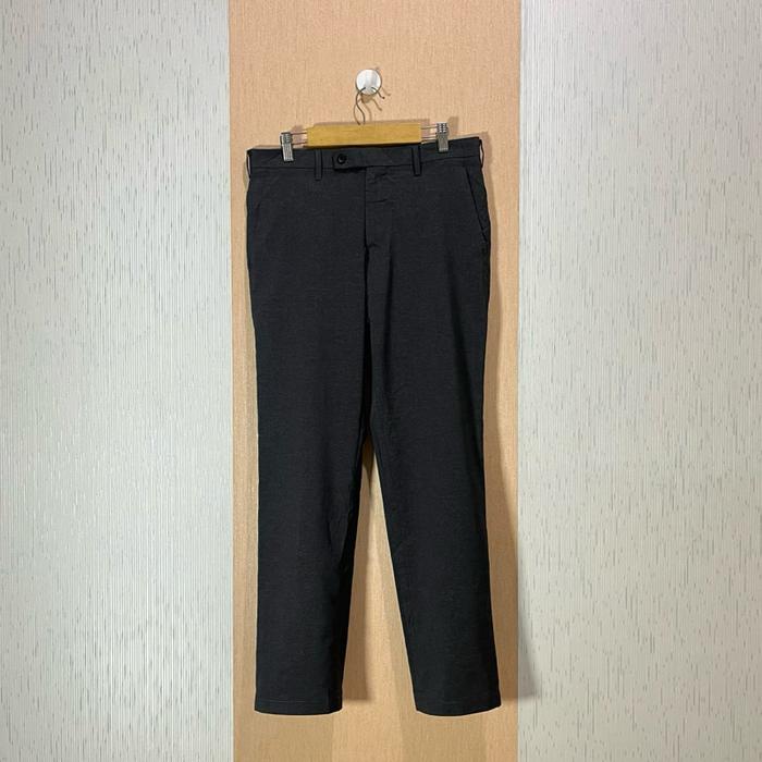 Work Pants UNIQLO AIRSENSE (Ultra Light) /  Celana Uniqlo Pria / JP634 / Size 31-32
