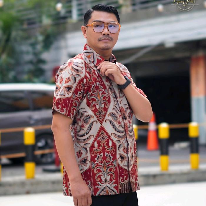 Batik Eyang Putri - Kemeja Katun Lengan Pendek