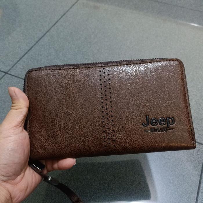 Preloved Dompet Cowok atau Cewek Warna Coklat dengan Desain Elegan