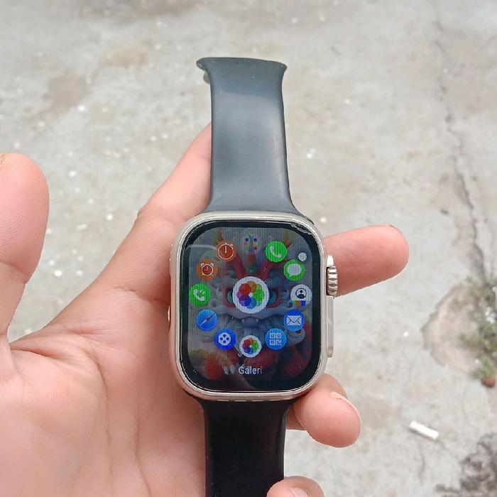 Jam Tangan Pintar Smartwatch dengan Fitur Lengkap