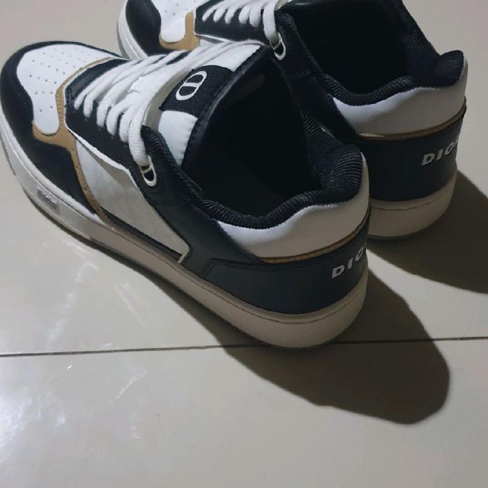 Sepatu pria wanita brended size 41 cm second like new