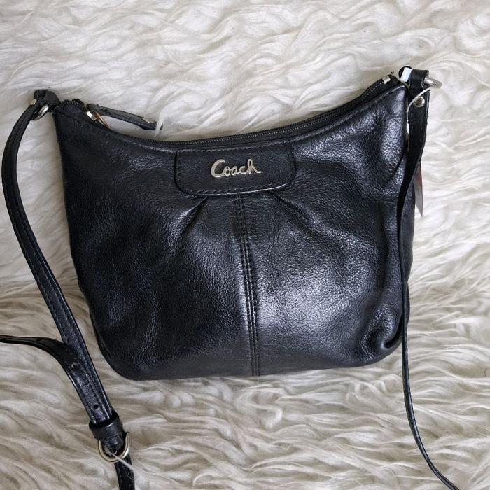 Tas Sling Mini C0oC Kulit Asli Warna Hitam Berziper / Tas Selempang Wanita / Tas Pesta / Tas Hp / Ta