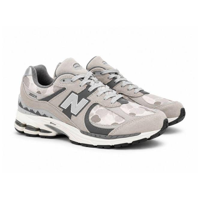 Sepatu Sneakers NB 2002R X Bape Apes Together Strong Grey Camo