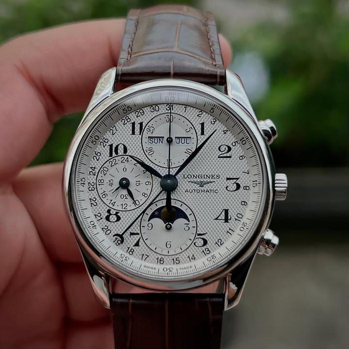 Longines Master Chronograph Swiss Automatic 42mm Tali Kulit Silver Dial