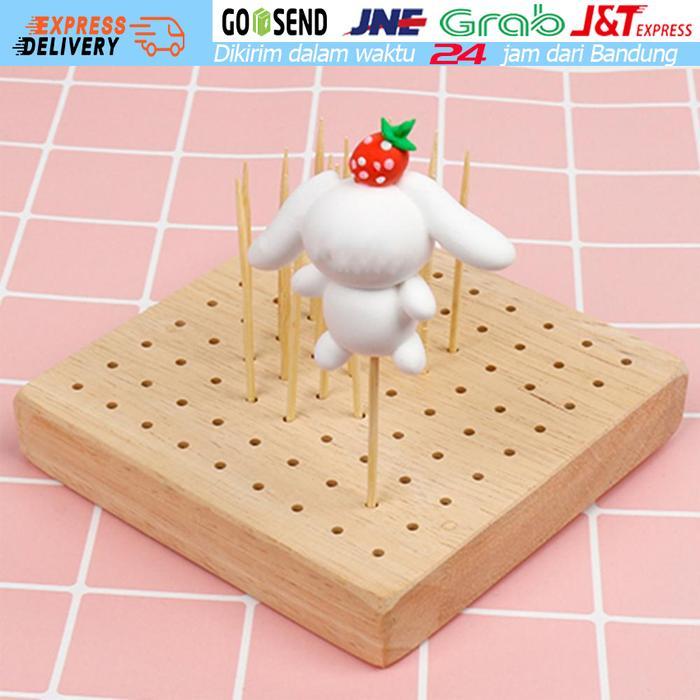 Stand Kayu untuk Boneka Rajut Alas Kayu Tatakan Boneka Rajut Stand