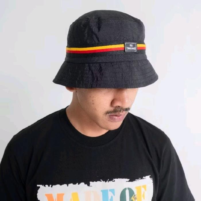 Troublemaker Buckethat - Leipzig - Topi