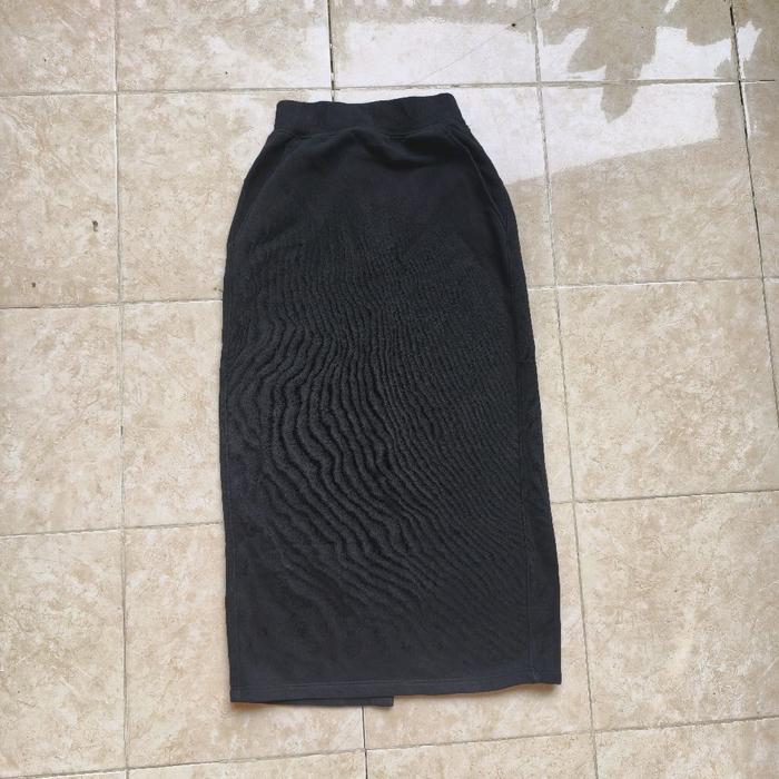GU Uniqlo Rok Panjang Skirt