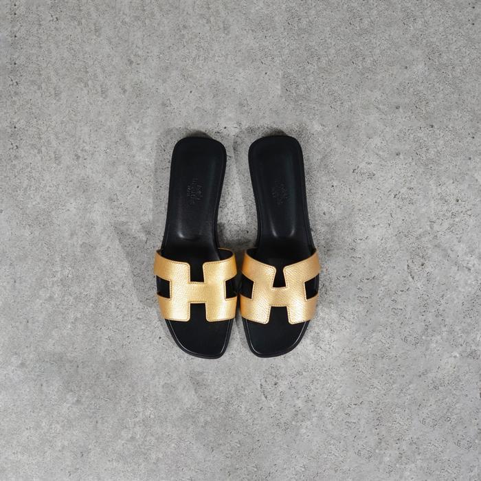 SANDAL HERMES ORAN METALLIC GOLD BLACK SANDAL 100% ORIGINAL