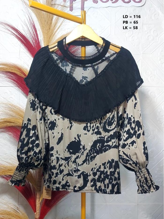 BLUS KERAH PLISKET LENGAN SMOCK BALON