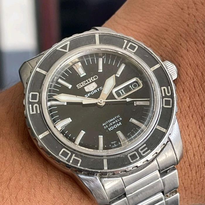 Seiko 5 Sport SNZH55K1 Jam Tangan Pria Otomatis 23 Jewels Tahan Air 100M