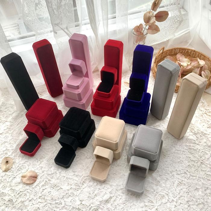 2025 Velvet Jewelry Organizer Box Ring Bracelet Storage Container for Trinkets Gift Packaging Neckla