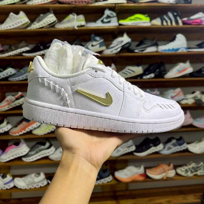SEPATU SNEAKERS WANITA AJ1 Low Method Of Make Sail White ORIGINAL VIETNAM BNIB WOMEN Shoes Cewek Put