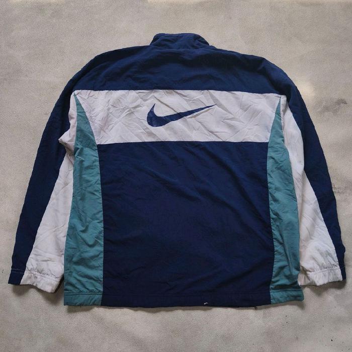 Jaket windbraker pria nike vtg vintage 90s tri tone bekas