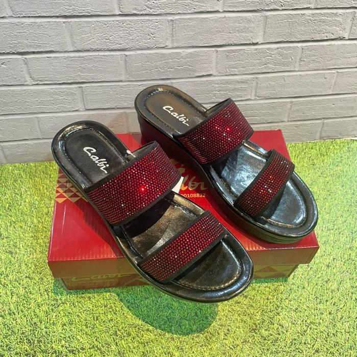 Sandal wedges perempuan merk CALBI RAX 1818 merah