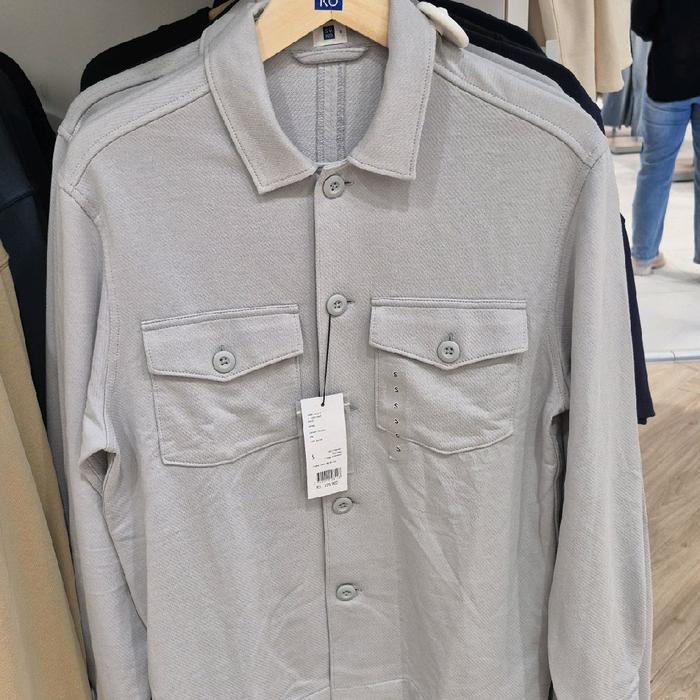 Jacket Twil pria dari brand SUKO dengan bahan 100% Katun