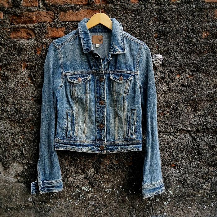 trucker jacket denim denim wanita american eagle crop not uniqlo gu gap lea monotaro iron heart