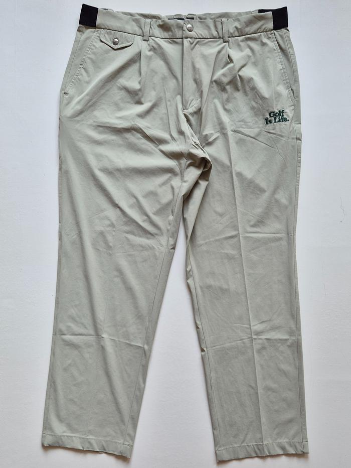 MALBON Golf One-Tuck Pants Beige Celana Panjang Pria Chinos Pria Size 34