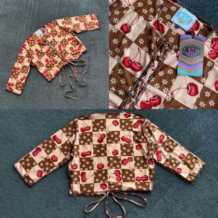 Atasan croptop cherry Omighty