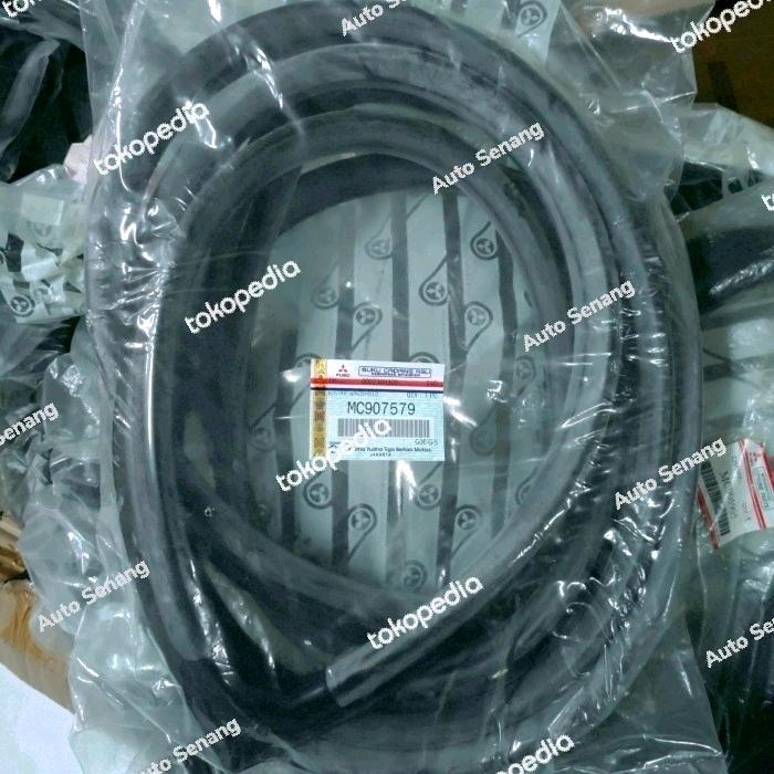 Karet kaca muka/depan/w/strip windshield FUSO MC907579 KTB O1