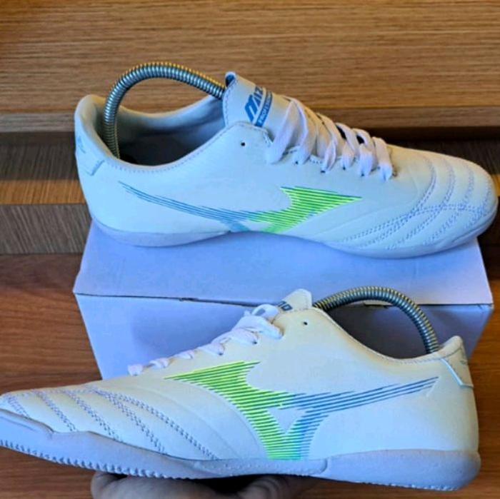 Sepatu Olahraga Futsal Mizuno Neo Morelia