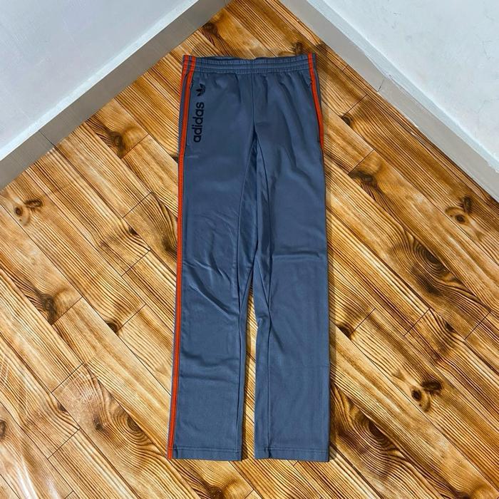 CELANA TRAINING ADIDAS TREFOIL SECOND